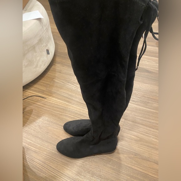 Marc Fisher knee high flat black boots suede size 9m I’ve the knee boots - Picture 5 of 6
